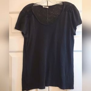 Hinge short sleeve black top